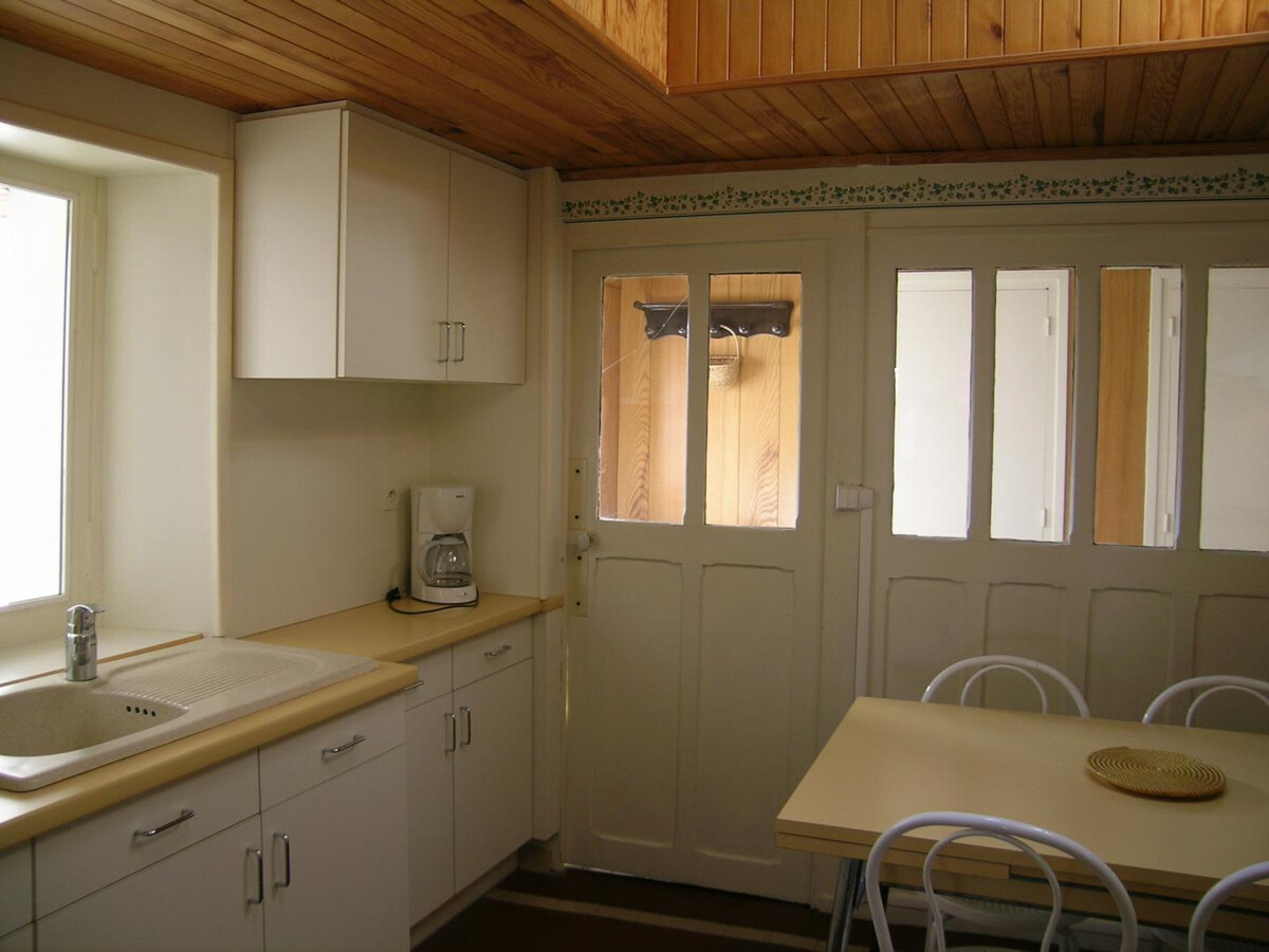 Gîte indépendant 5 pers. à Huriel, cour fermée - Photo 7