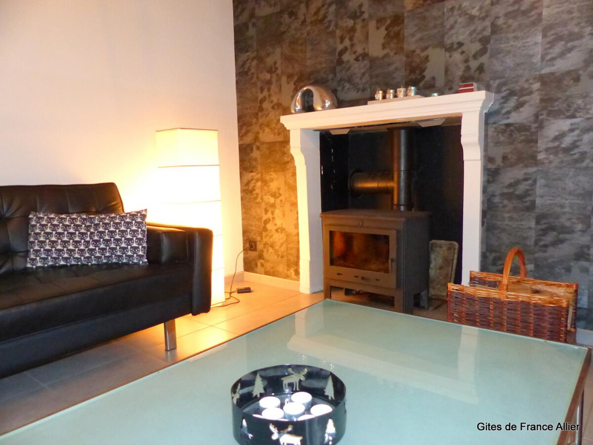 Gîte contemporain 4 pers. à Agonges, animaux acceptés - Photo 7