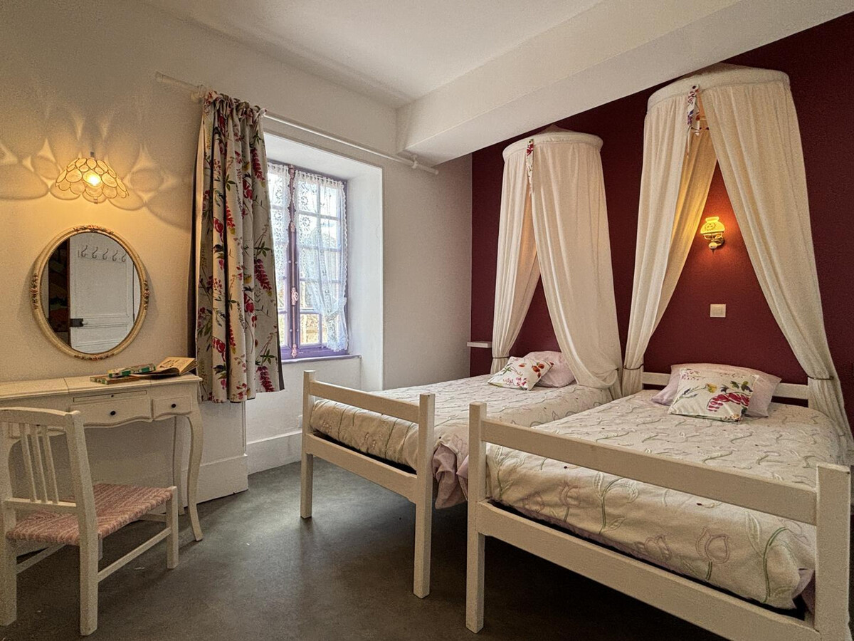 Gîte 14 pers., 6 chambres, terrain de jeux à Trézelles - Photo 21