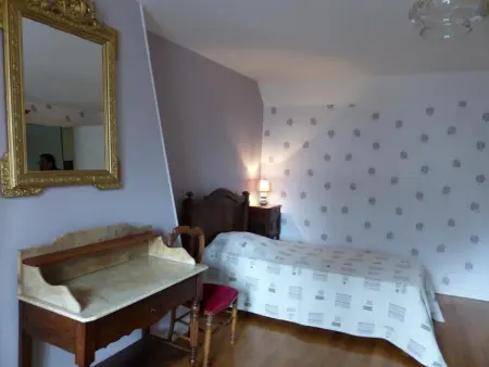 Grande maison à Saint-Pourçain avec piscine, sauna et WiFi - Photo 13
