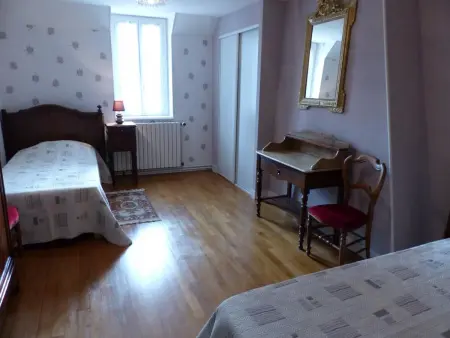 Grande maison à Saint-Pourçain avec piscine, sauna et WiFi - Photo 14