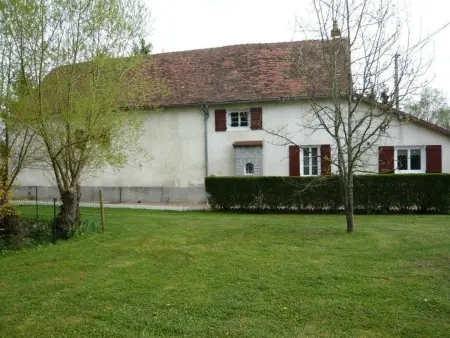 Grande maison à Saint-Pourçain avec piscine, sauna et WiFi - Photo 24