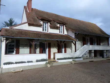 Grande maison à Saint-Pourçain avec piscine, sauna et WiFi - Photo 26