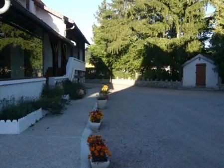 Grande maison à Saint-Pourçain avec piscine, sauna et WiFi - Photo 27