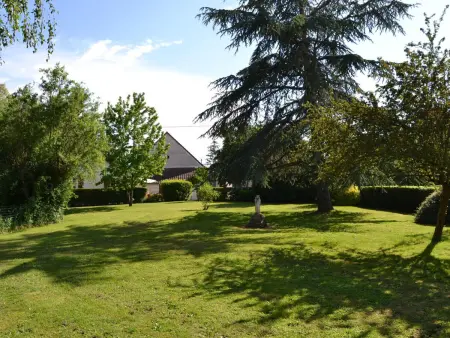 Grande maison à Saint-Pourçain avec piscine, sauna et WiFi - Photo 32