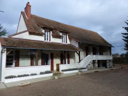 Grande maison à Saint-Pourçain avec piscine, sauna et WiFi - Photo 35