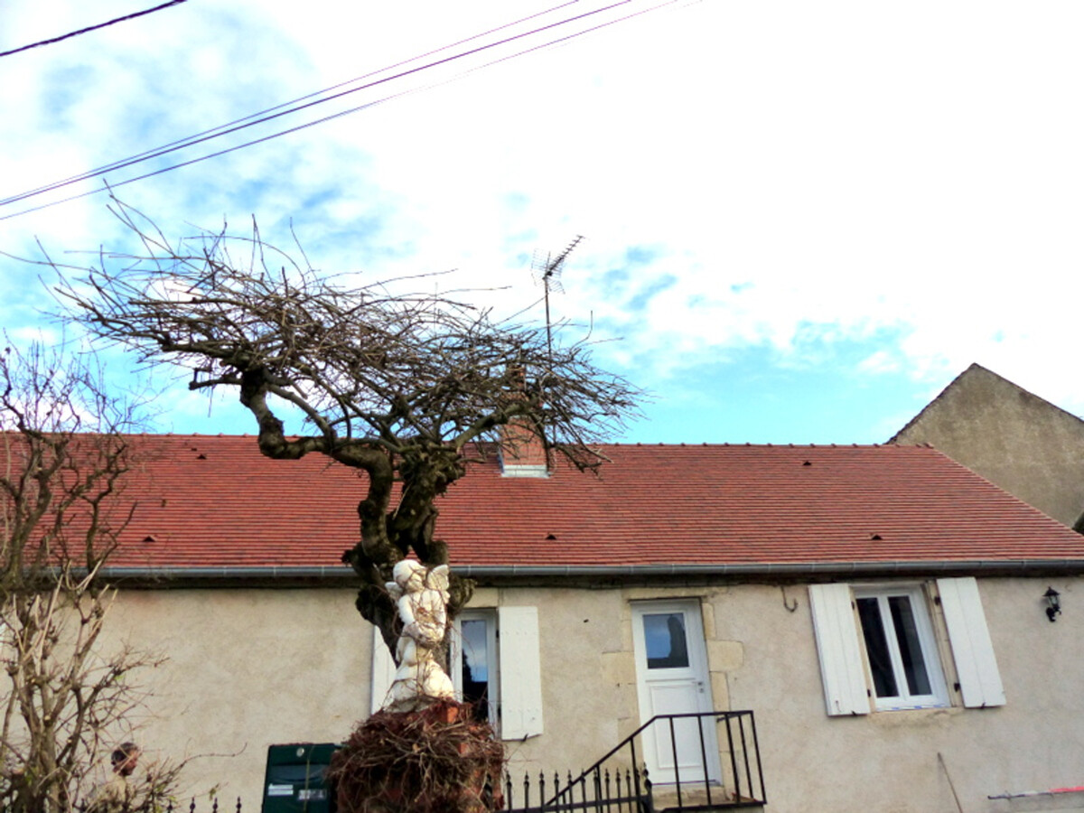 Ancien atelier réhabilité avec cour fermée à Broût-Vernet - Photo 13