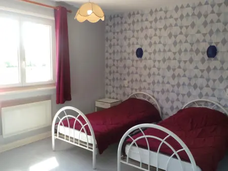 Gîte 6 personnes Creuzier-le-Neuf, piscine chauffée : photo 5