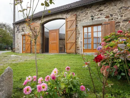 Location gite à Ferrières sur Sichon, Gîte Montagne avec Terrasse et Barbecue - Animaux Acceptés