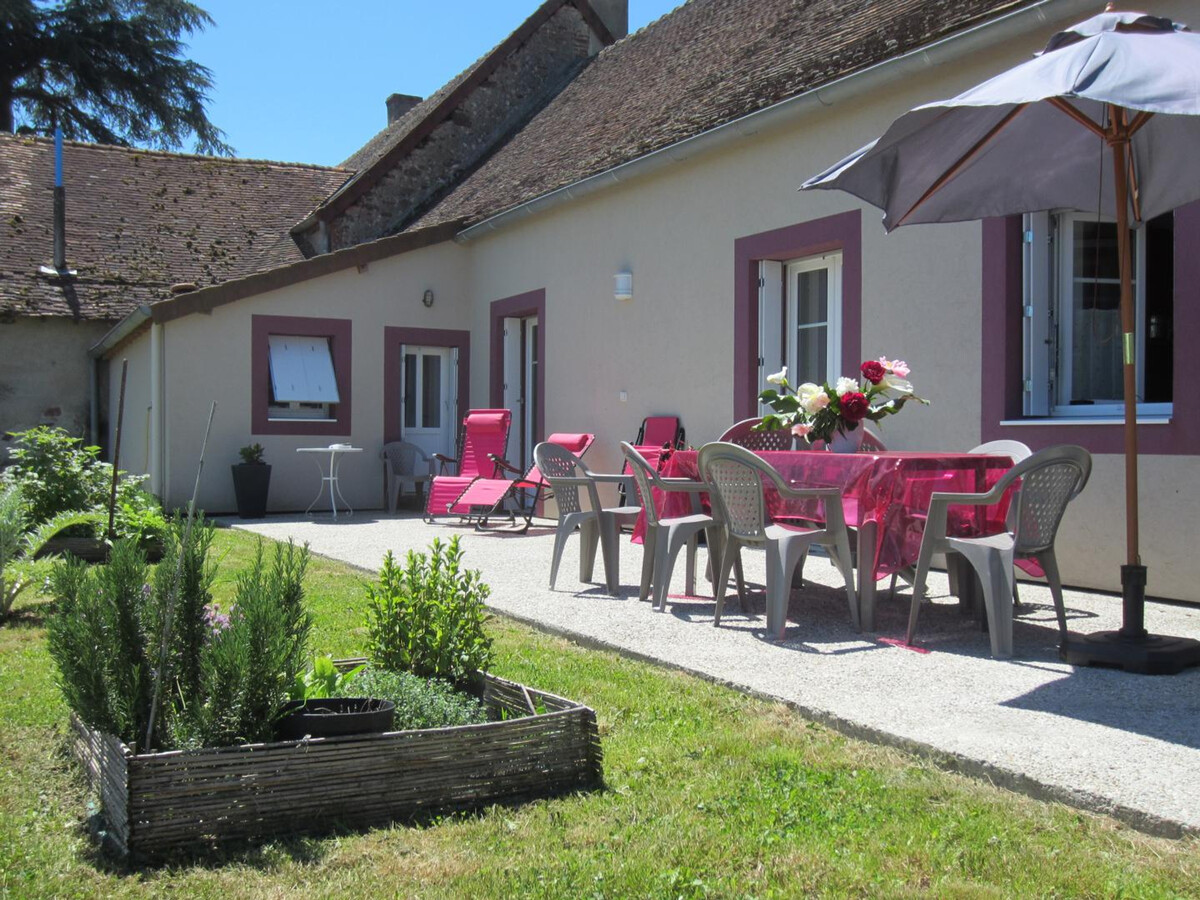Gîte bourbonnais plain-pied, 7 pers., terrasse & parking - Photo 3