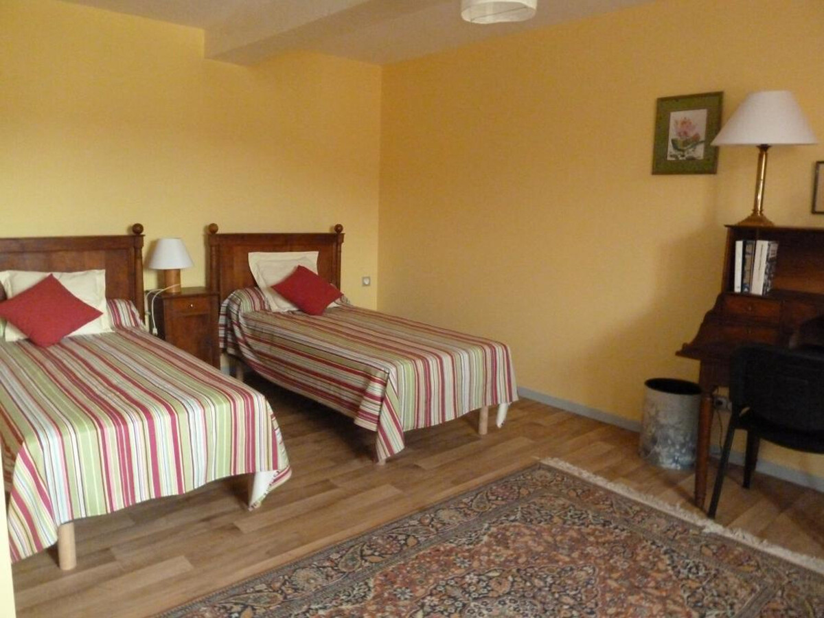 Gîte bourbonnais plain-pied, 7 pers., terrasse & parking - Photo 18