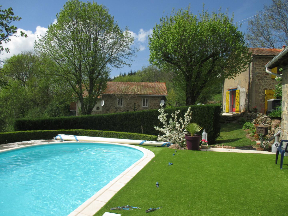 Maisonnette Montagne Bourbonnaise, piscine et poêle - Photo 1