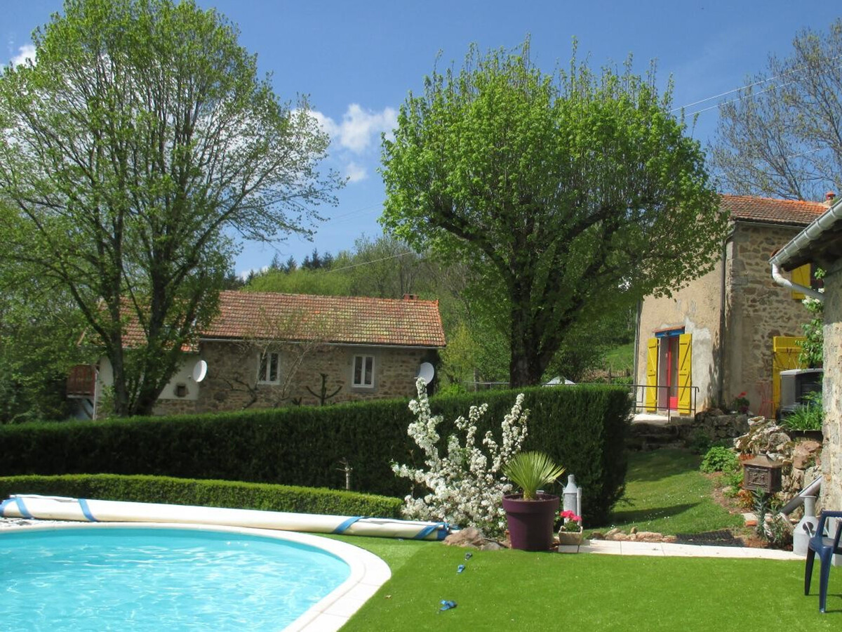 Maisonnette Montagne Bourbonnaise, piscine et poêle - Photo 9