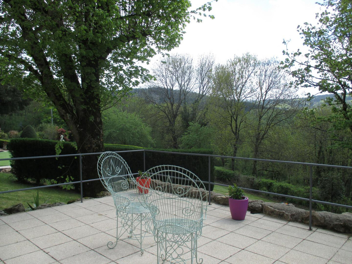 Maisonnette Montagne Bourbonnaise, piscine et poêle - Photo 12
