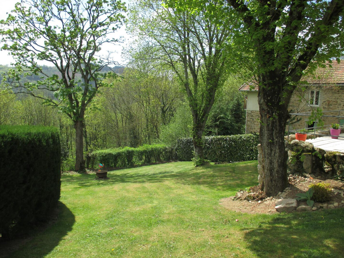 Maisonnette Montagne Bourbonnaise, piscine et poêle - Photo 13