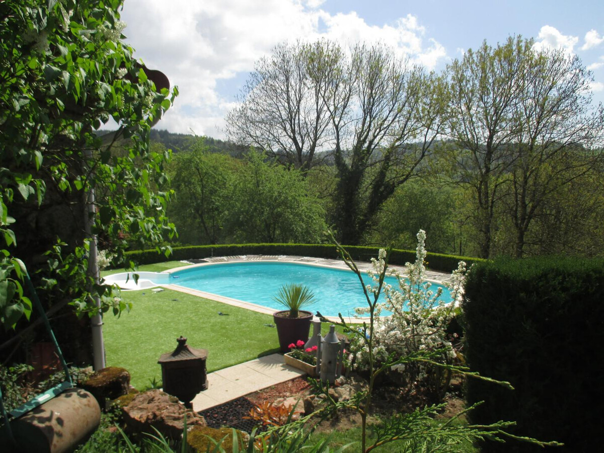 Maisonnette Montagne Bourbonnaise, piscine et poêle - Photo 14