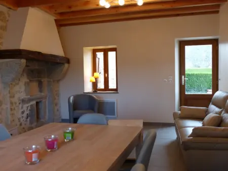 Ancien Atelier en Pierre – Gîte 6 pers. Montagne Bourbonnaise : photo 7