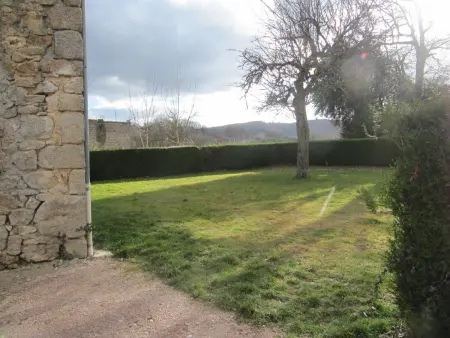 Ancien Atelier en Pierre – Gîte 6 pers. Montagne Bourbonnaise : photo 12