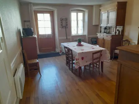 Maison en pierres rénovée, patio 10 m² - Ferrières-sur-Sichon : photo 5