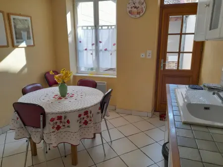 Maison en pierres rénovée, patio 10 m² - Ferrières-sur-Sichon : photo 14