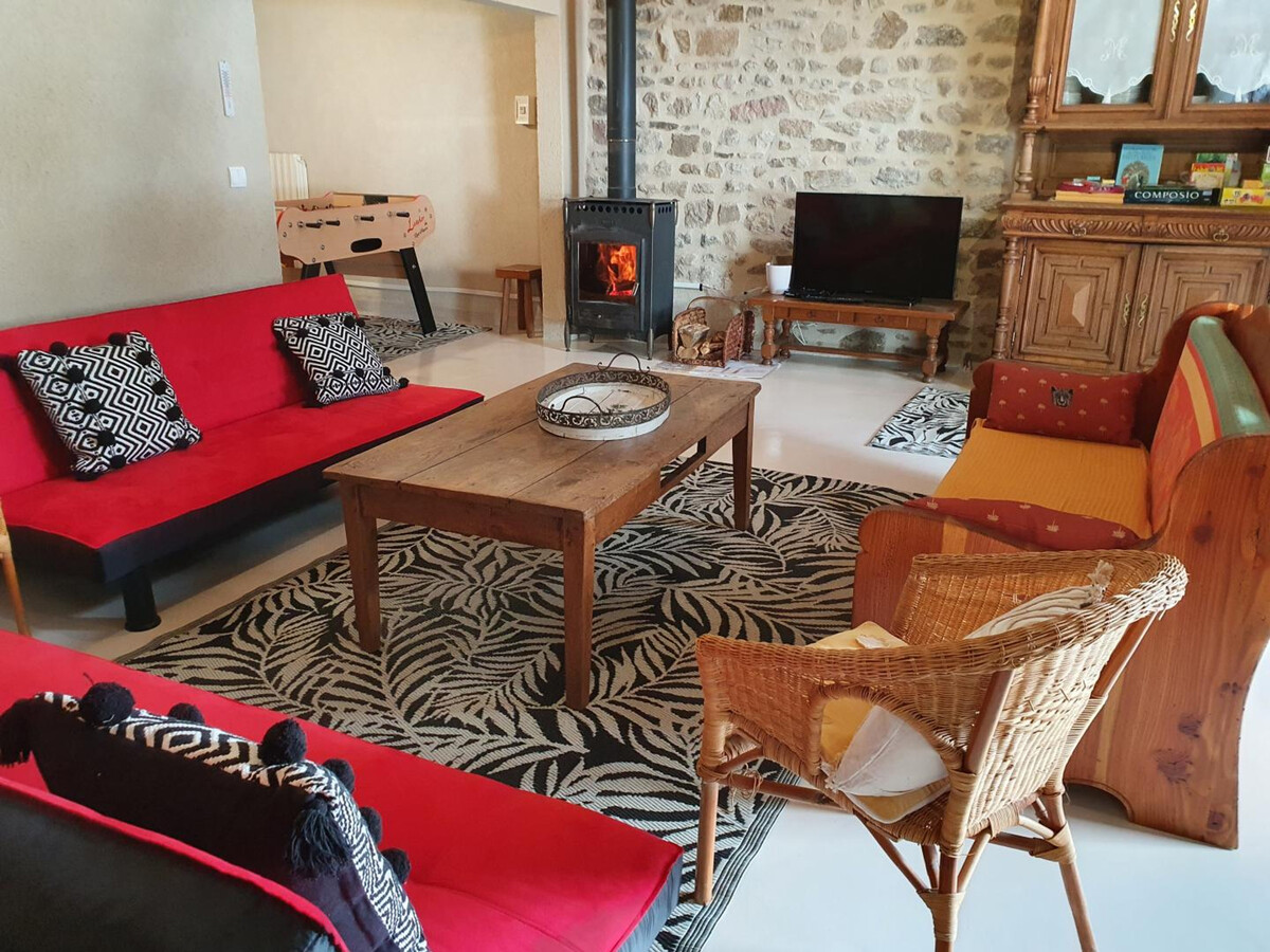 Gîte 12 pers. en pierre avec jardin clos à Marcillat-en-Combraille - Photo 2