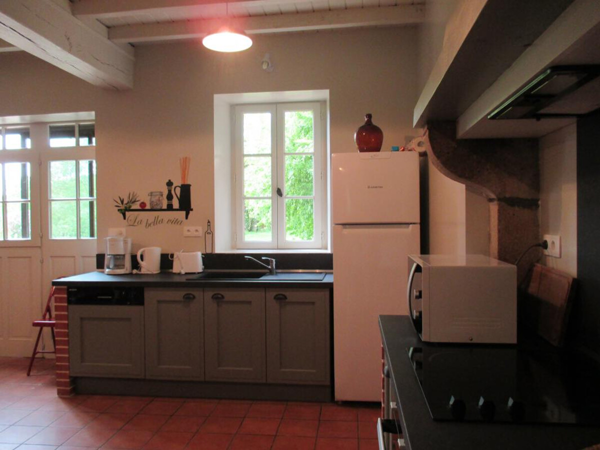 Gîte 12 pers. en pierre avec jardin clos à Marcillat-en-Combraille - Photo 11