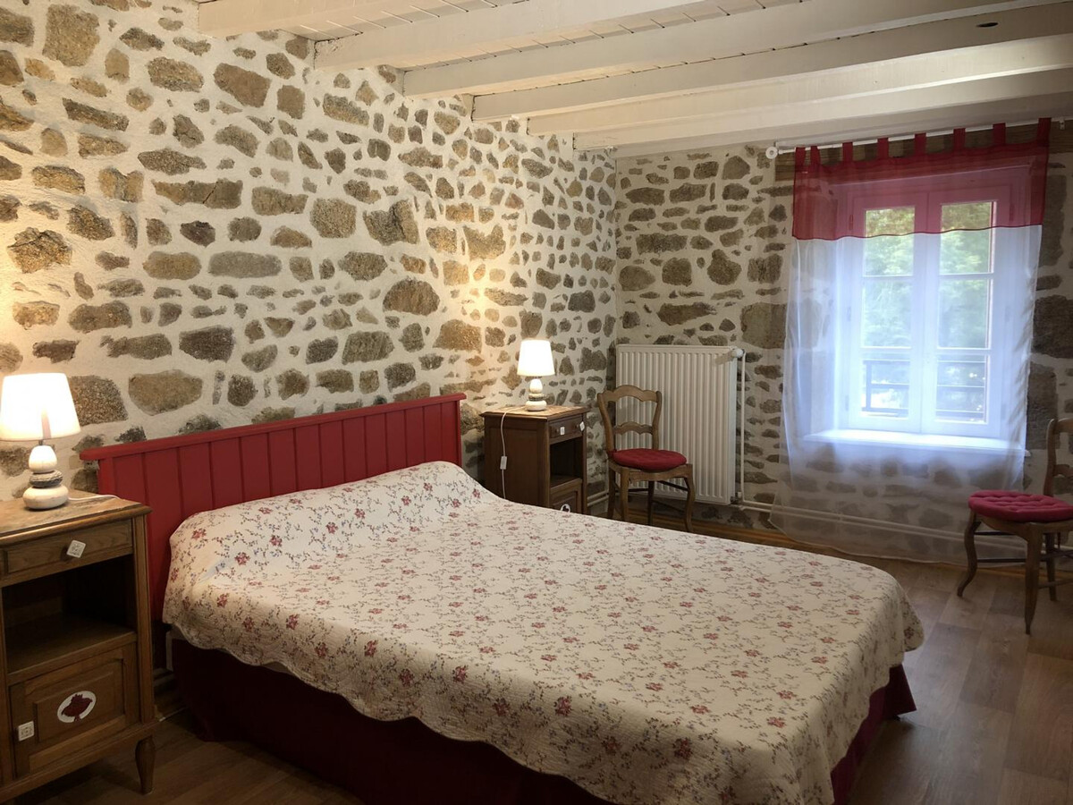 Gîte 12 pers. en pierre avec jardin clos à Marcillat-en-Combraille - Photo 15