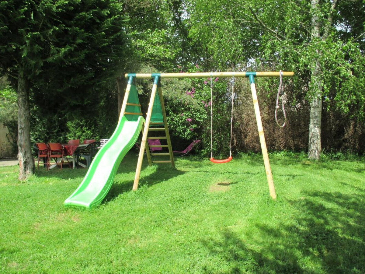 Gîte 12 pers. en pierre avec jardin clos à Marcillat-en-Combraille - Photo 18