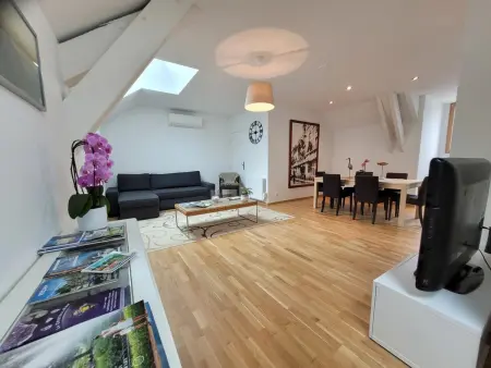 Gîte La maison de Georges à Hauterives, piscine chauffée : photo 12