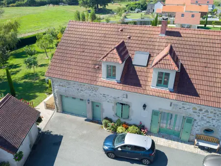 Gîte La maison de Georges à Hauterives, piscine chauffée : photo 13
