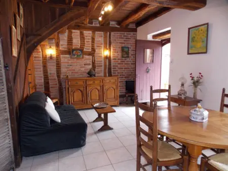 Gîte indépendant XVIIe siècle à Neuvy, animaux acceptés : photo 2