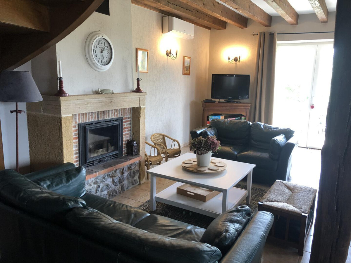Gîte ancien pour 8 en Auvergne, 4 ch., jardin & jeux - Photo 5