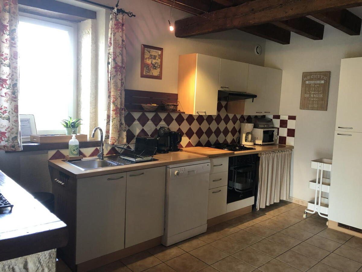 Gîte ancien pour 8 en Auvergne, 4 ch., jardin & jeux - Photo 7