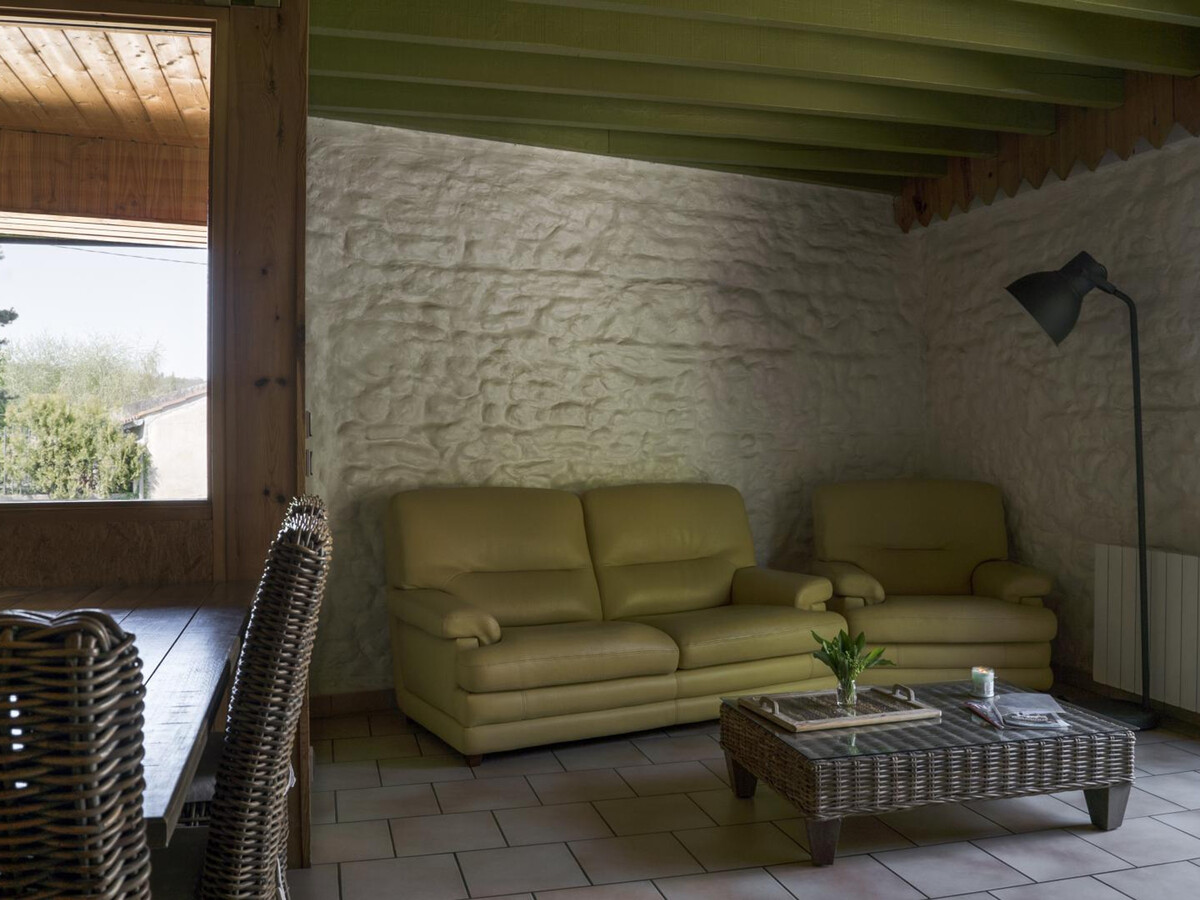 Gîte en ancienne grange, 3000 m² de jardin à Jenzat - Photo 6