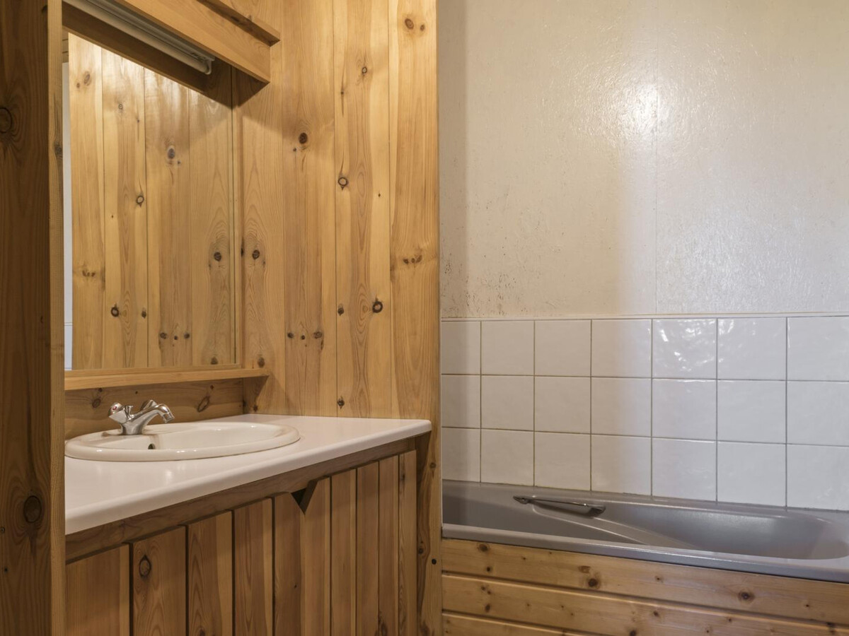 Gîte en ancienne grange, 3000 m² de jardin à Jenzat - Photo 12