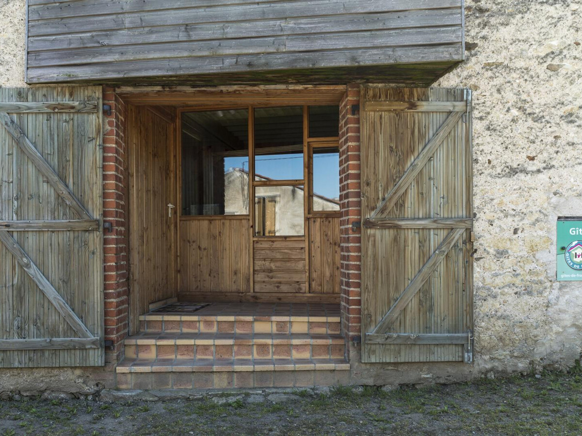 Gîte en ancienne grange, 3000 m² de jardin à Jenzat - Photo 17