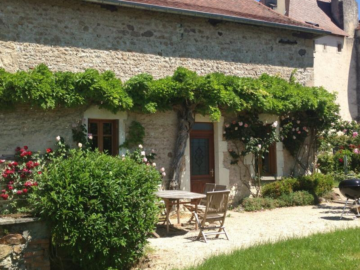 Grange du XVe siècle avec jardin et étang à Saint-Étienne-de-Vicq - Photo 8