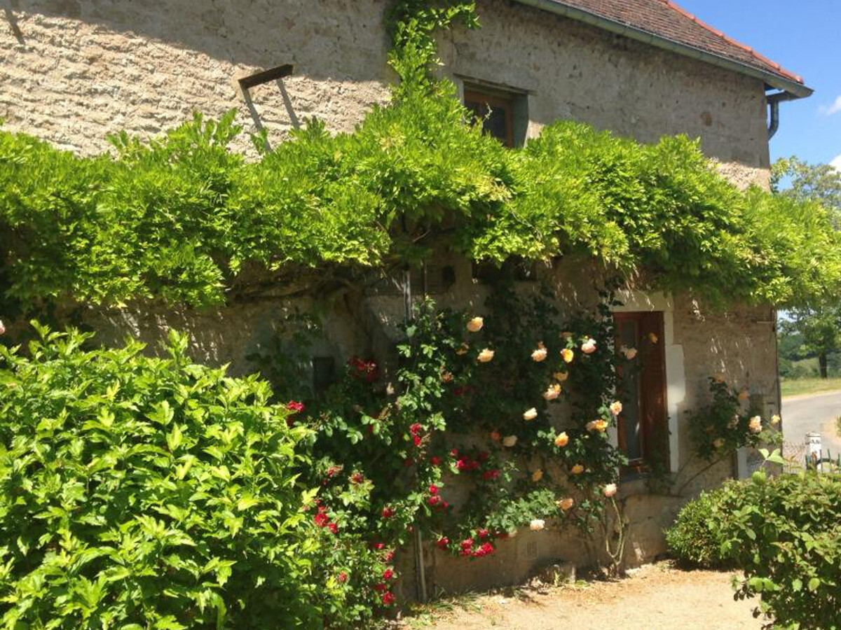 Grange du XVe siècle avec jardin et étang à Saint-Étienne-de-Vicq - Photo 24