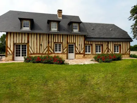 Maison de caractère à Crouttes avec cheminée et animaux acceptés - Photo 1