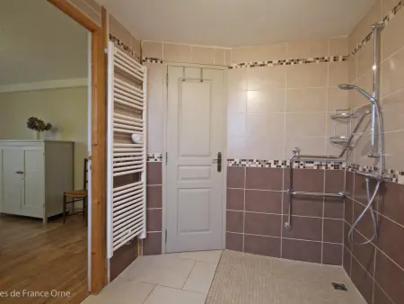Maison de caractère à Crouttes avec cheminée et animaux acceptés - Photo 11