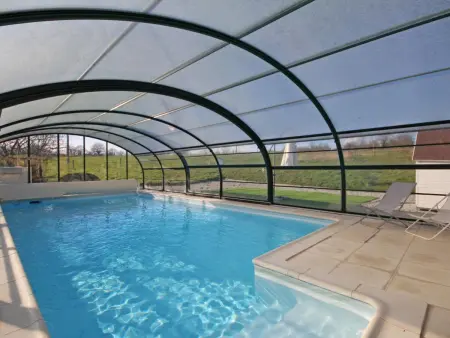 Maison Spacieuse avec Piscine Couverte et Wifi à Laleu - Photo 1