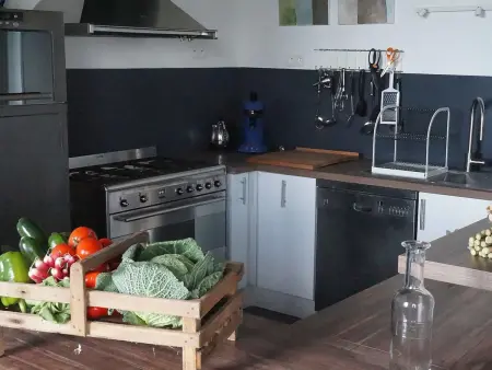 Maison Spacieuse avec Piscine Couverte et Wifi à Laleu - Photo 6