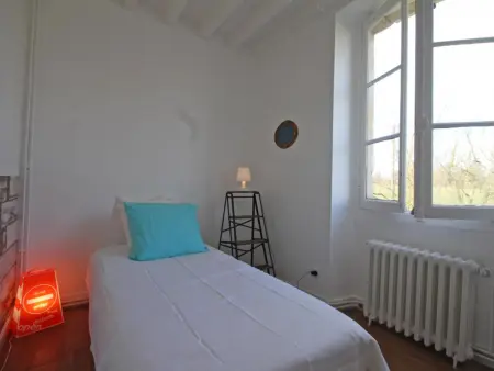 Maison Spacieuse avec Piscine Couverte et Wifi à Laleu - Photo 11