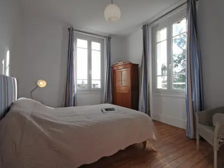 Maison de maître 19ème siècle avec grand parc et 5 chambres, tout inclus, à L'Aigle - Photo 12