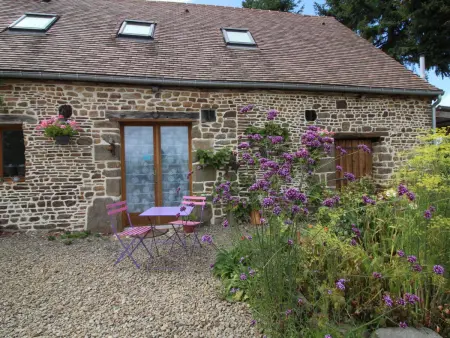 Location gite à L'Épinay le Comte, Grange restaurée avec jardin, animaux acceptés, WiFi inclus