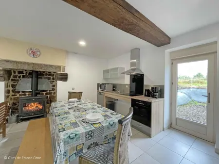 Maison de campagne tranquille avec poêle et animaux admis, proche nature - Photo 4