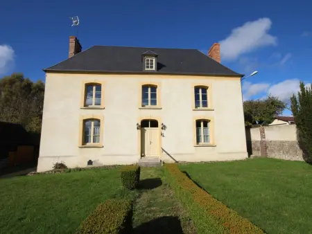 Ancien presbytère restauré avec jardin et WIFI à La Gonfrière - Photo 25