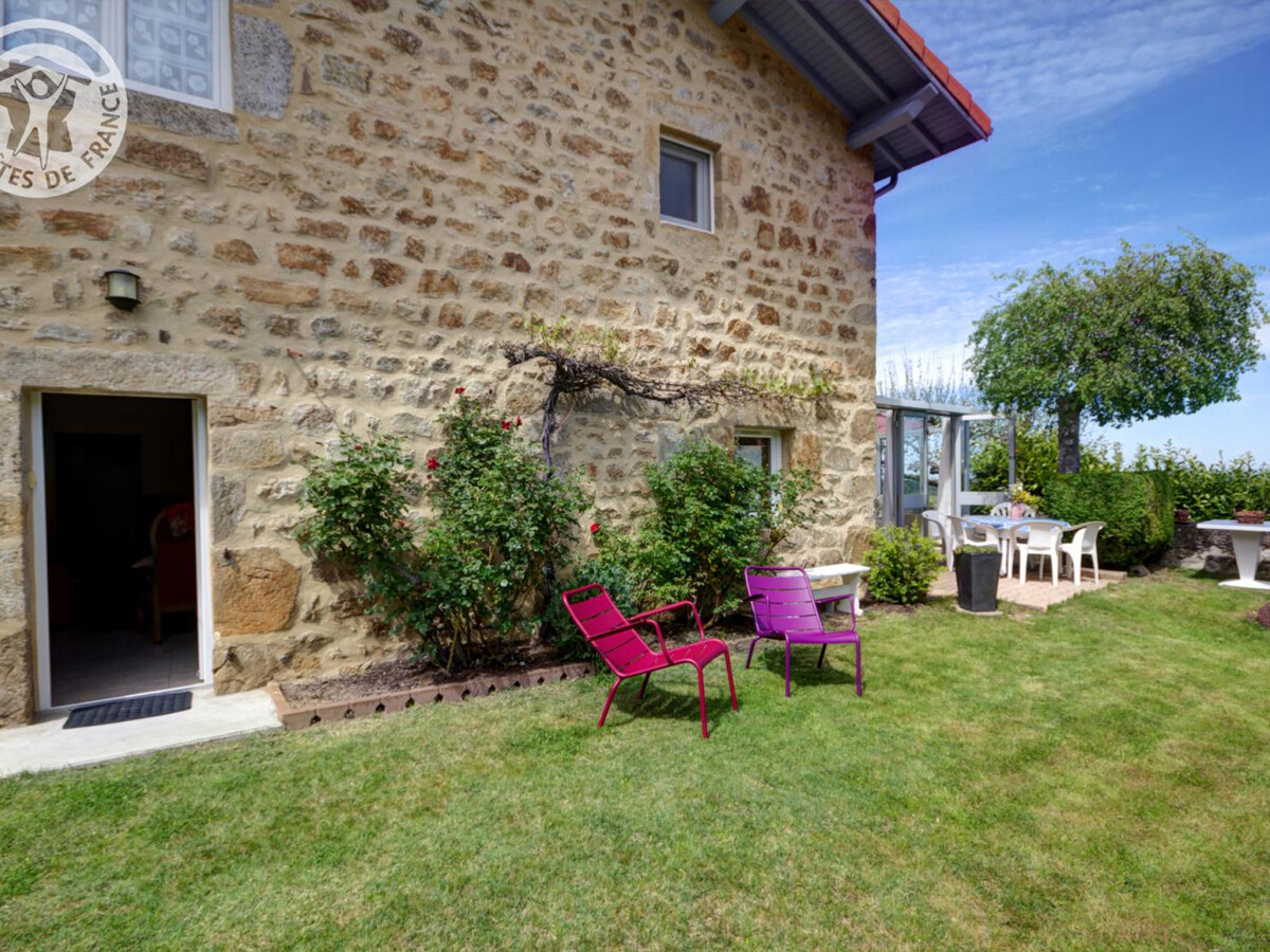 Gîte Bellevue à Marols - 6 pers., cour fermée - Photo 1