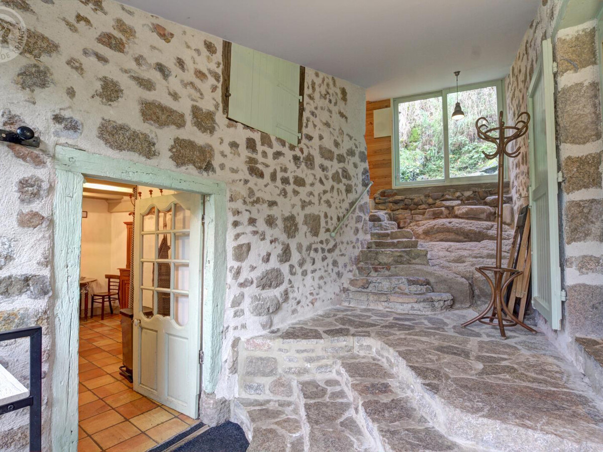 Le Monorail, gîte 8p en pierre avec cheminée à Salt-en-Donzy - Photo 6
