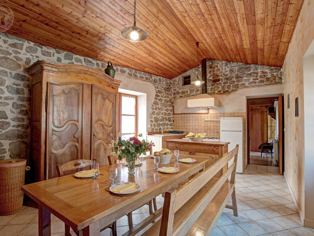 Gîte 6 pers. Forez : terrasse vue Loire et fourneau - Photo 6